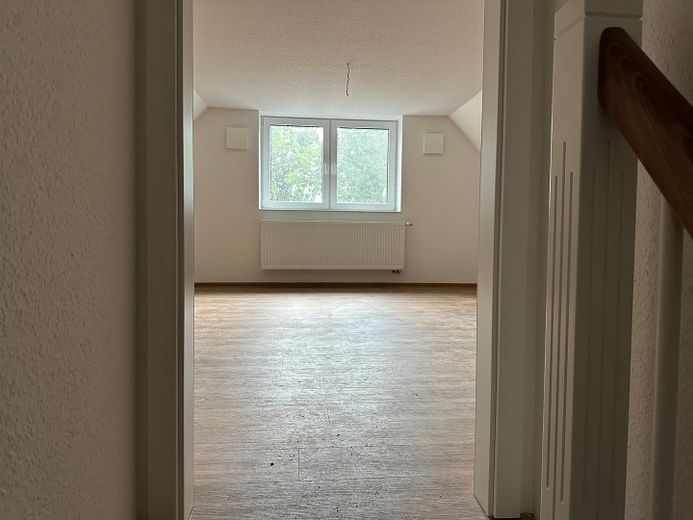 Schöne große OG-Wohnung im KFW40-Plus Haus zu vermieten! – Foto 4