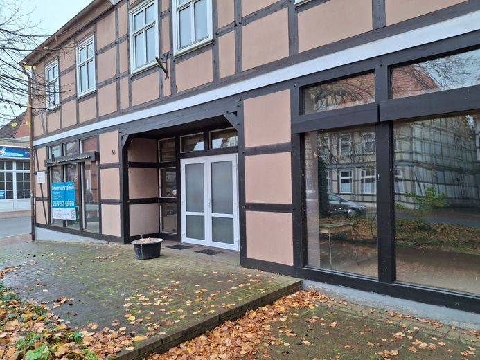 Gewerbeimmobilie im Zentrum von Lüchow (Wendland) ca. 4.050 m² Nutzfläche | 3.495 m² Grundstück | provisionsfrei vom Eigentümer – www.gewerbeimmobilie-guenstig (2)