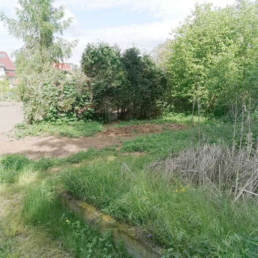 Wohlfühllage: Malerisches Baugrundstück – Grünfläche 2