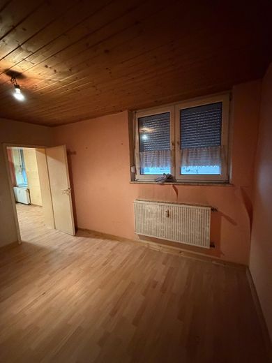 Großzügige 3-Zimmer-EG-Wohnung mit Renovierungsbonus – ideal für Handwerker / Eigenleistung – Foto 9