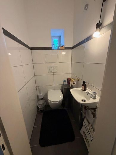 Vermietetes Altbau‑Mehrfamilienhaus in zentraler Lage – fünf Wohneinheiten mit Charakter – Foto 6