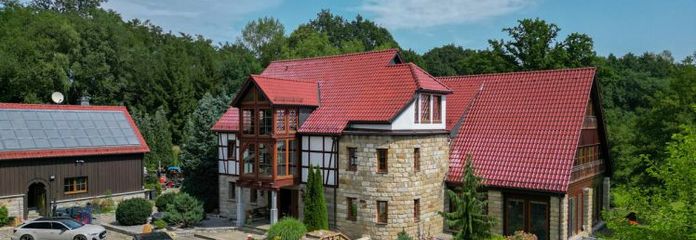 Posiadłość jedyna w swoim rodzaju – historyczny młyn na prywatnej działce o powierzchni 9,3 ha z 950 m² powierzchni mieszkalnej