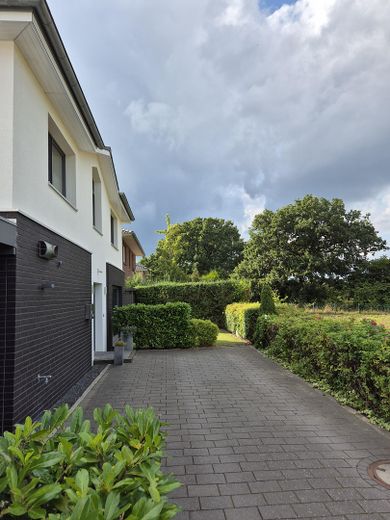 Moderna casa d’architetto ai margini dei campi a Erlenhof - senza provvigione! – Außenansicht 4