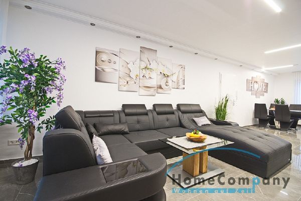 Spacious, modern furnished apartment in Castrop-Rauxel with two bedrooms, balcony, garage, internet/Smart-TV and much more.