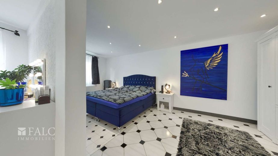 Ihre Gelegenheit: Großzügiges Wohnen im Grünen! – Schlafzimmer