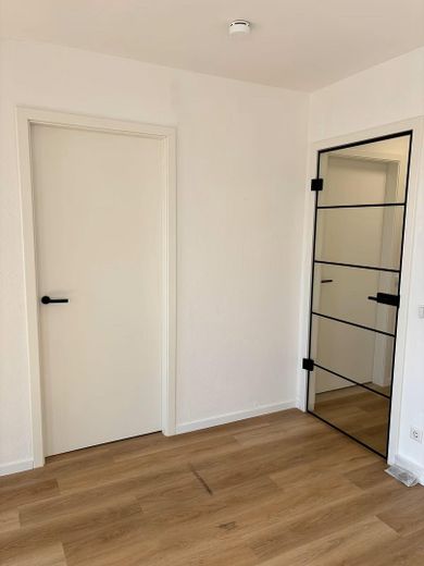 Renovierte 2 Zimmer Wohnung mit Loftfeeling in Pankow / Französisch Buchholz – Glastür Loft-Style Black Editi