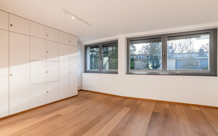 Großes Schlafzimmer