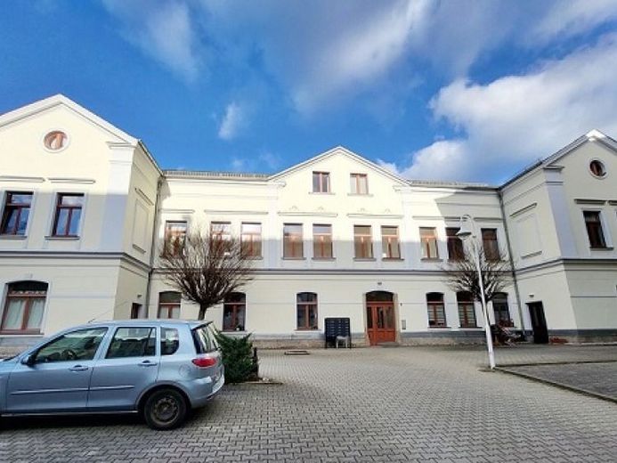 Zentral gelegene, altengerechte 2-Raum-Wohnung mit Lift – Foto 1