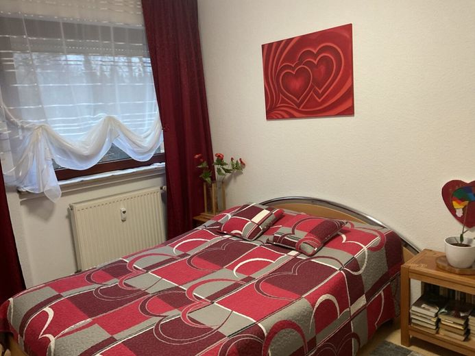 Vermietete Kapitalanlage: 3-Zimmer-ETW mit Loggia &amp; Tiefgaragenstellplatz in Minden! – Gäste oder Kinderzimmer