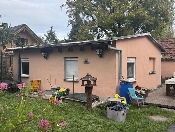 Teilrenoviertes Haus zu verkaufen, renovierungsbedürftig – Foto 2