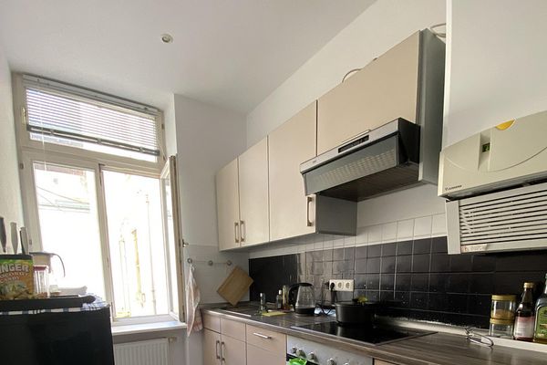 Appartement 1 pièce avec cuisine et salle de bains, pour célibataires ou couples, en face de la zone piétonne, Rheinstr. Wiesbaden