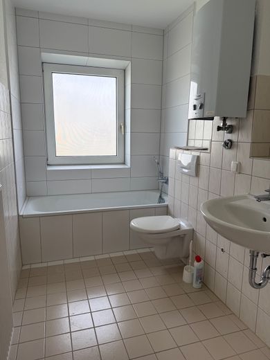 Erstbezug nach Renovierung! Helle und ruhige 3-Zimmer-Wohnung mit Südbalkon, fußläufig zur Schlei – WJ-00167_bild_004.jpeg