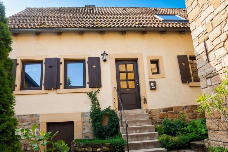 Synagoge mit Wohnhäuser - Denkmalgeschützt – Einfamilienhaus Frontansicht