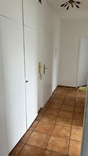 2 Zimmer Wohnung mit Balkon Nähe Uni/Uniklinik Lübeck Sankt Jürgen – Einbauschrank Flur