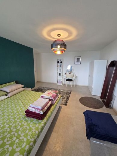 3-Zimmer-Wohnung mit Weitblick in zentraler Lage von Dietzenbach – Wohnzimmer Bild 2