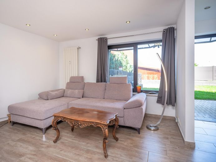 Exklusiver freistehender Bungalow mit Einliegerwohnung, Fernblick, Doppelgarage & großem Garten – Foto 29