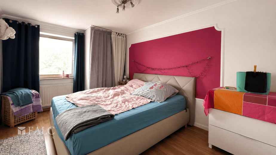 ***Reihenendhaus mit viel Platz und großem Garten in ruhiger Wohnlage*** – Schlafzimmer
