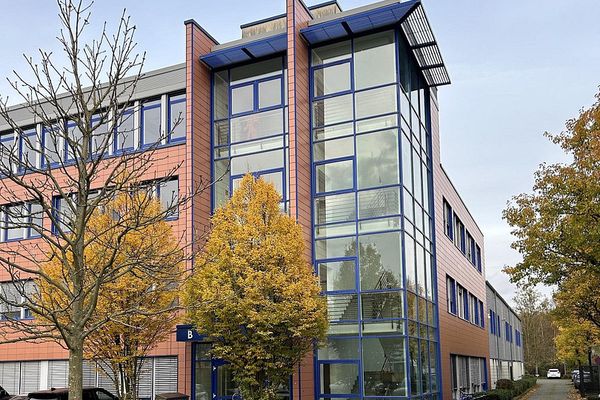 exklusive Büro-/Praxisfläche im Penthouse mit 2 Dachterrassen - provisionsfrei