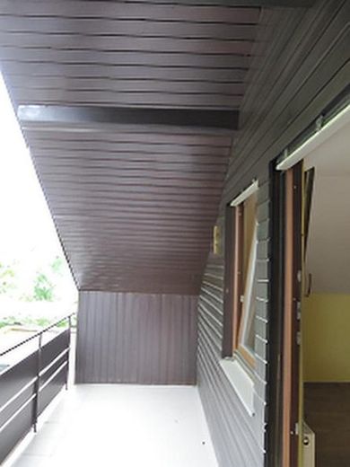 Detached single-family house in Sandhausen with plenty of space and 2 bedrooms on the ground floor – Balkon (Südseite)