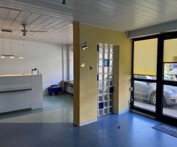 Praxis für Fußpflege,Podologie      z u    v e r m i e t e n      in Sternenfels (Physio, Arzt, Friseur, Barber) – Eingang