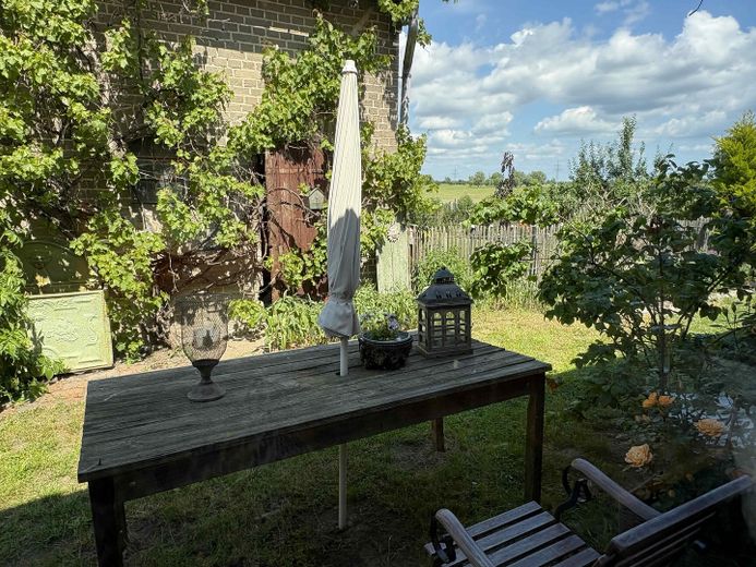 weiterer Sitzplatz nach Ost