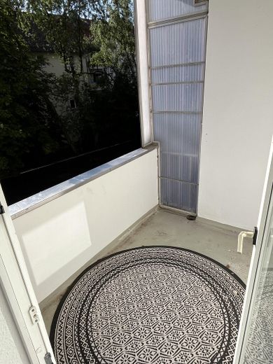List, recién renovado, 2 habitaciones/balcón a partir del 01.09. o más tarde – Foto 7