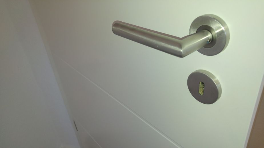 Topsanierte DG Wohnung, WG geeignet, Einbauküche, zentral – Foto 24