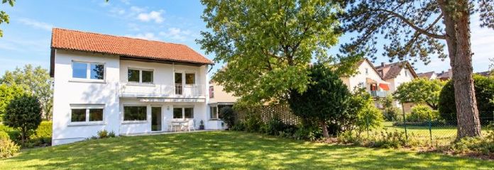albero:) A Home with Atmosphere – Spacious Plot in an Established Residential Area