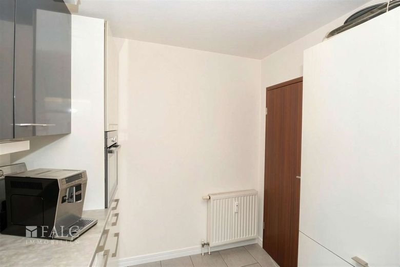 3,5 Zimmer Erdgeschosswohnung mit 2 TG-Stellplätzen in ruhiger Lage – Küche -