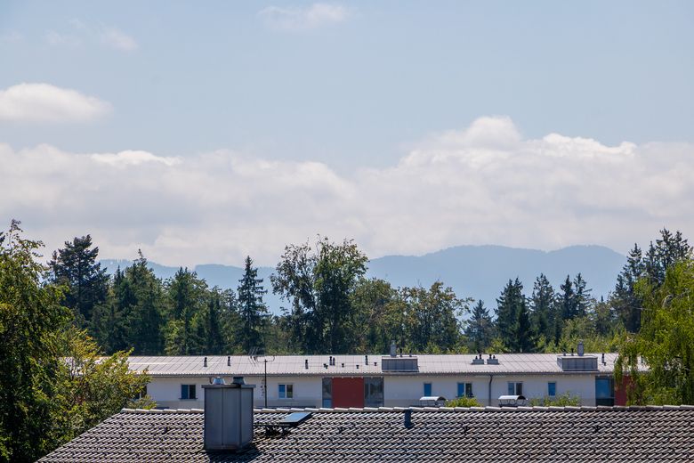 Provisievrij: 4-kam.-galerij-maisonnette, bovenste verdieping, balkon & ondergrondse garage-Geretsried-Stein – Aussicht (Dachfenster)