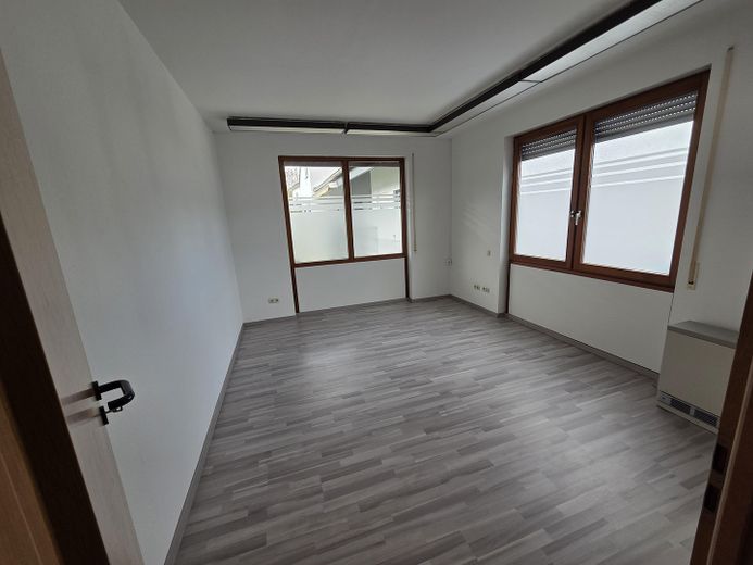 Büro 1