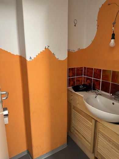 Loft ähnliche 5-Zi Wohnung perfekt für WG geeignet – WC