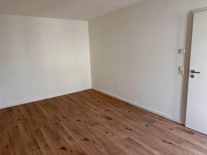 Appartamento di 2 locali in posizione tranquilla a Lev. Rheindorf – Schlafzimmer