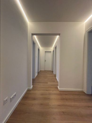 Erstbezug nach Sanierung - Schöne 4er WG in Obersendling – Beispielbild