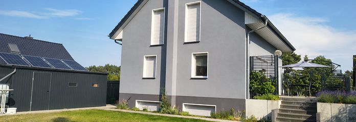 Haus hinten mit Schuppen