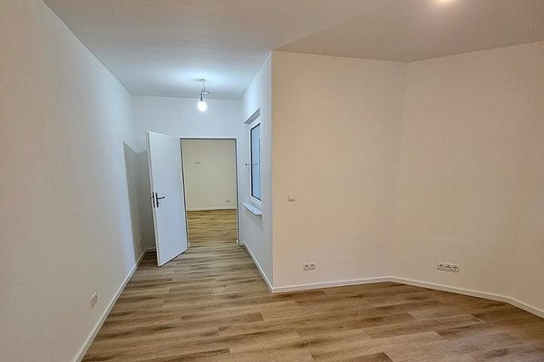 Direktverkauf: Herrschaftliche 5 ZW mit Balkon, Nähe Hafeninsel Offenbach