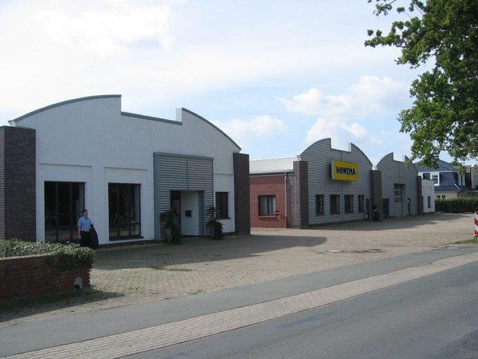 Lager/ Produktionshalle ( mit Büro ) – Frontansicht