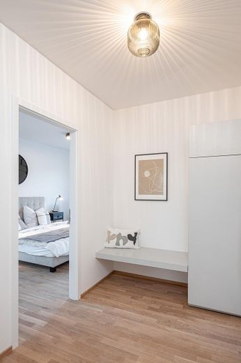 أجواء سكنية عصرية في باسدورف: شقة من 3 غرف مع شرفة جنوبية (A2 WE 20) – Musterwohnung: Flur
