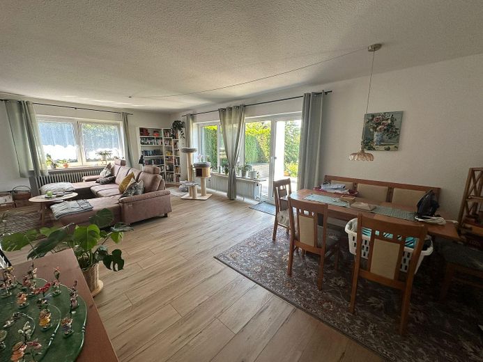 Modernly renovated semi-detached house | 141 m² | 5 rooms | Garage | Garden | Weyhe-Erichshof – Foto 4