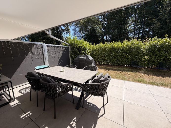 3 Zimmerwohnung im EG mit großer Süd-Terrasse – Terrasse/Garten