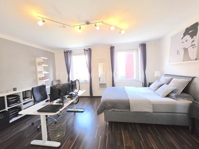 ++ MODERNISIERTE HOFANLAGE + SCHEUNE + STALLUNGEN + GROSSER GARTEN!! ++ – SCHLAFZIMMER