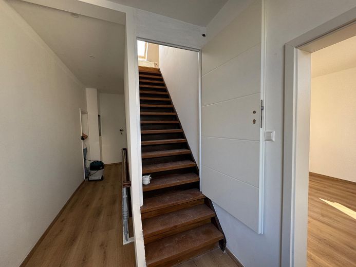 Aufgang Maisonett Dachboden 