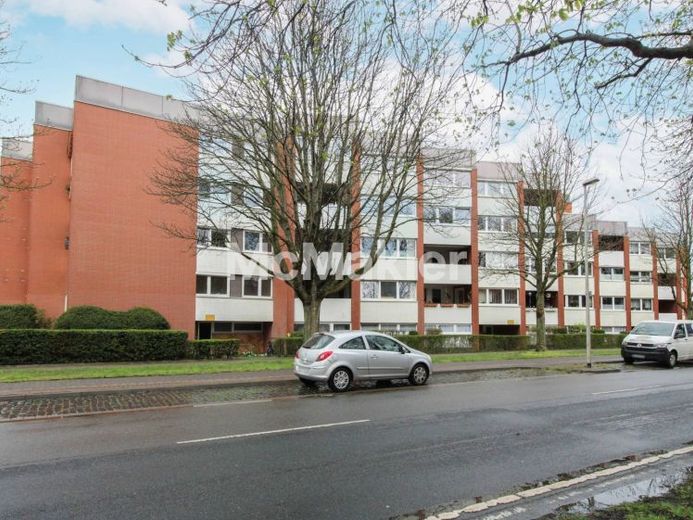 Flexible use: 3-room apartment with loggia, underground parking space & potential for development in the Heideviertel – Foto 1