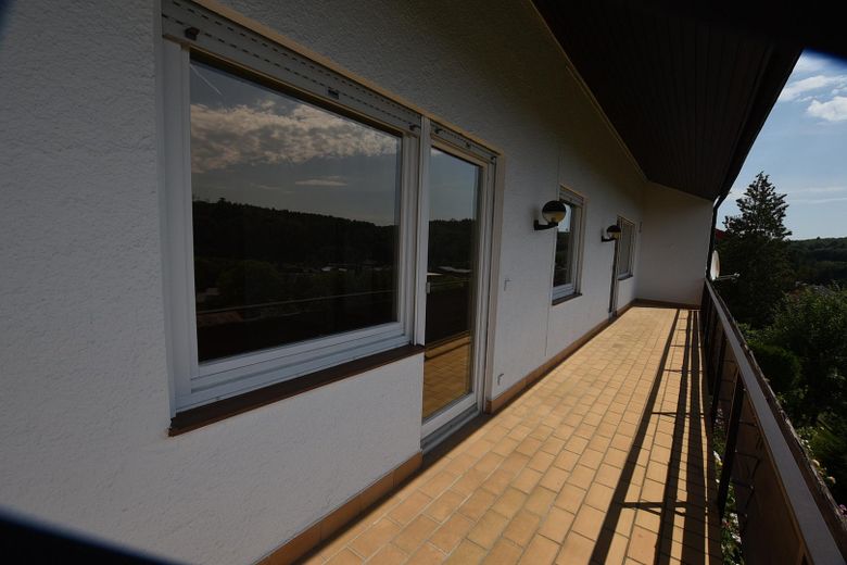 Charmantes Einfamilienhaus in idyllischer Lage, provisionsfrei ! – Balkon EG