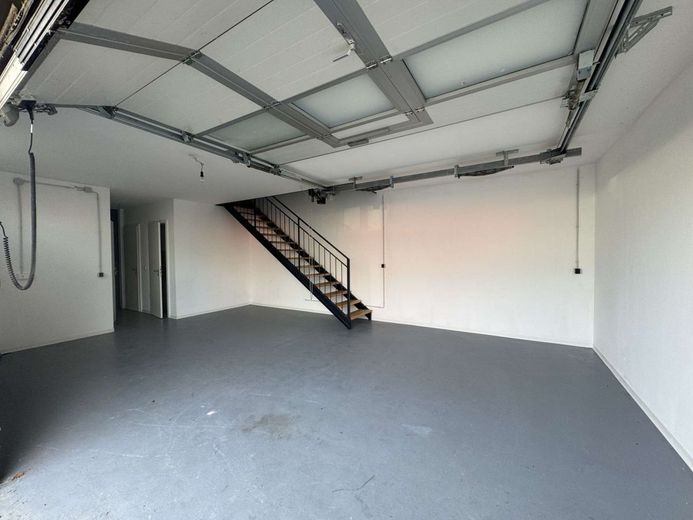 Einfahrt Halle - Gewerbeteil (38)