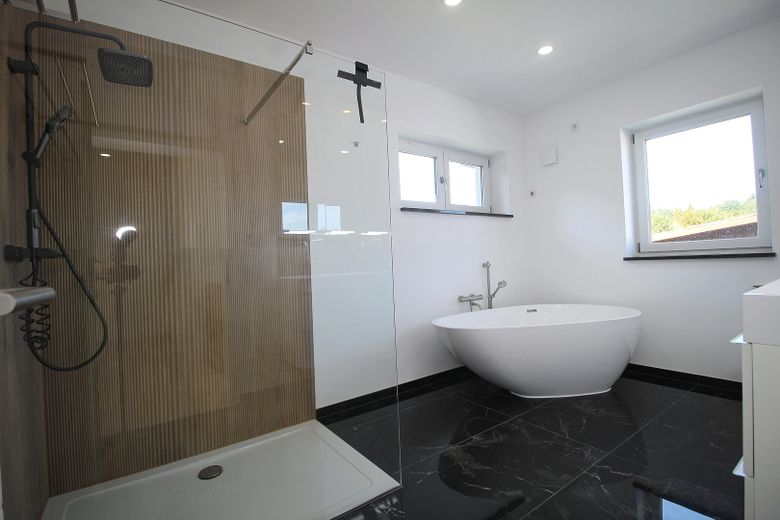 Badezimmer im OG