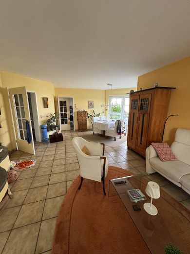 Wohnung Erdgeschoss mit Terrasse – Wohn-/Essbereich von Terrasse 