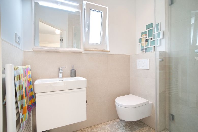 Willkommen in Ihrem neuen Zuhause – Schöne, möblierte Atelierwohnung im Dachgeschoss – 065f990cbd9a778c61d127ce81fb1c8418bf9fc5.jpg