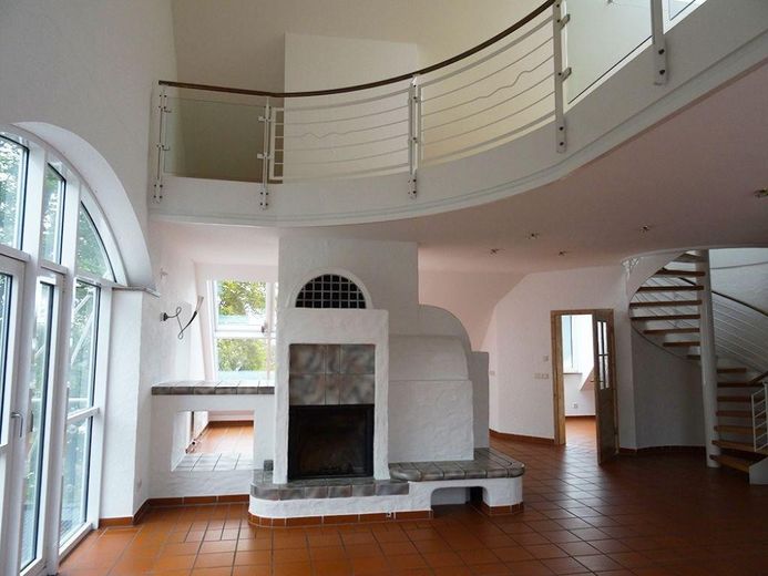 Ruhig & großzügig: 270 m² Wohnung mit Nähe zu Coburg – Foto 1