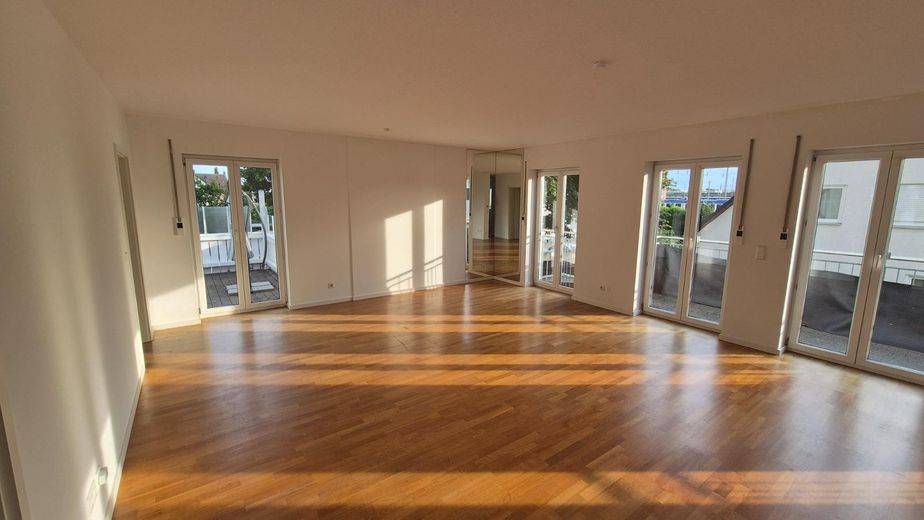 3-Zimmer-Dachterrassenwohnung Ingolstadt-Ringsee – Wohn-/Essbereich